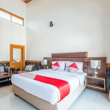 Oyo 1210 Nice Guesthouse Μπαντούνγκ Εξωτερικό φωτογραφία
